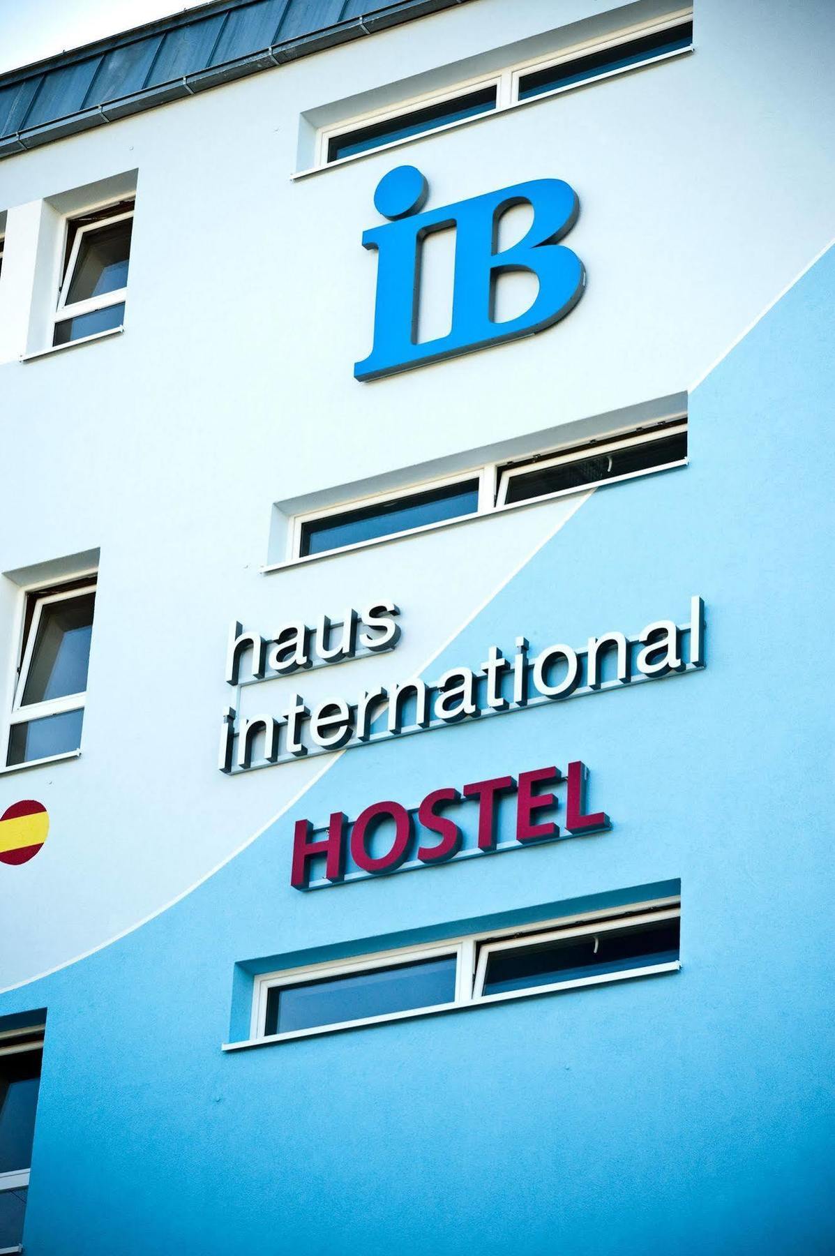 Hostel Haus International Мюнхен Экстерьер фото